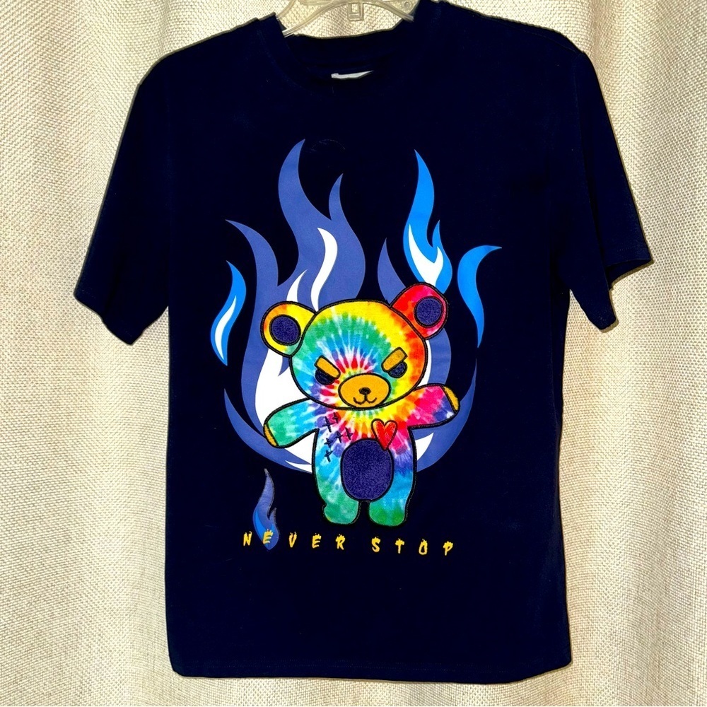 NWOT  Kindred Clothing,  Men's Multi Color Bear navy tee shirt